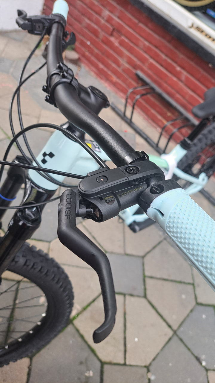 Bicicleta Cube Reaction TM 2027
